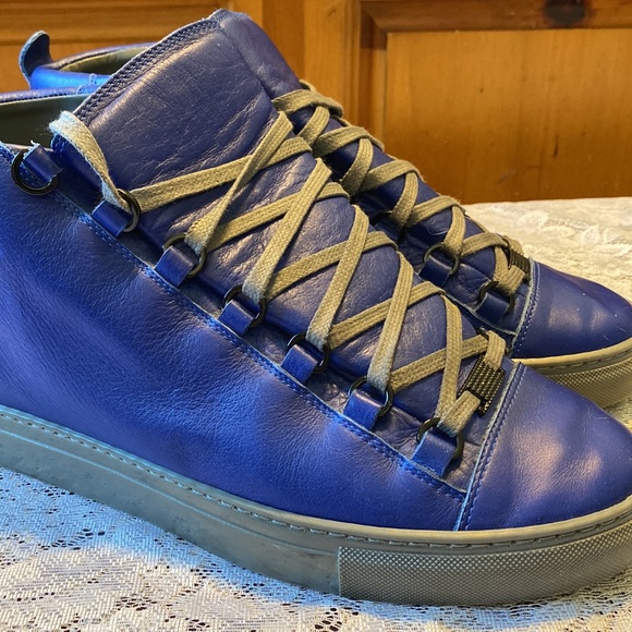 BALENCIAGA LEATHER SNEAKERS - Picture 5 of 9